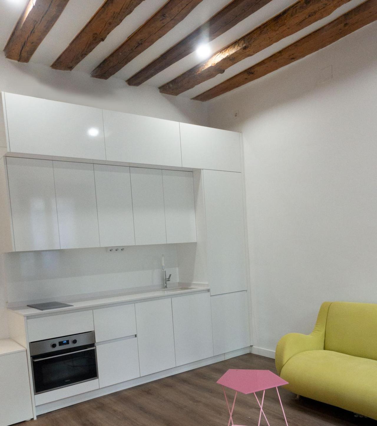 Hortaleza 4, Preciso Estudio En Chueca Junto A La Gran Via De Madrid Exterior photo