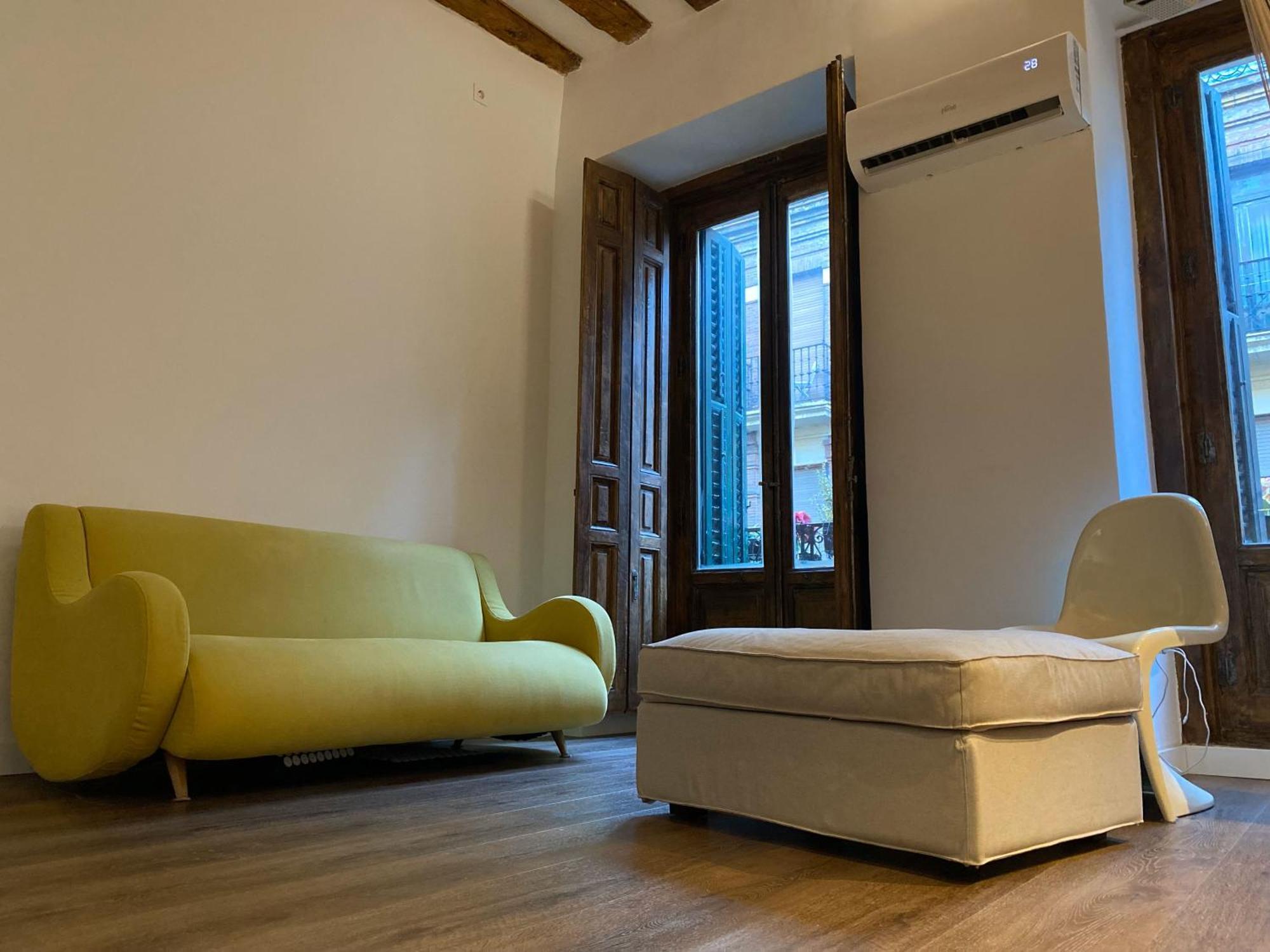 Hortaleza 4, Preciso Estudio En Chueca Junto A La Gran Via De Madrid Exterior photo