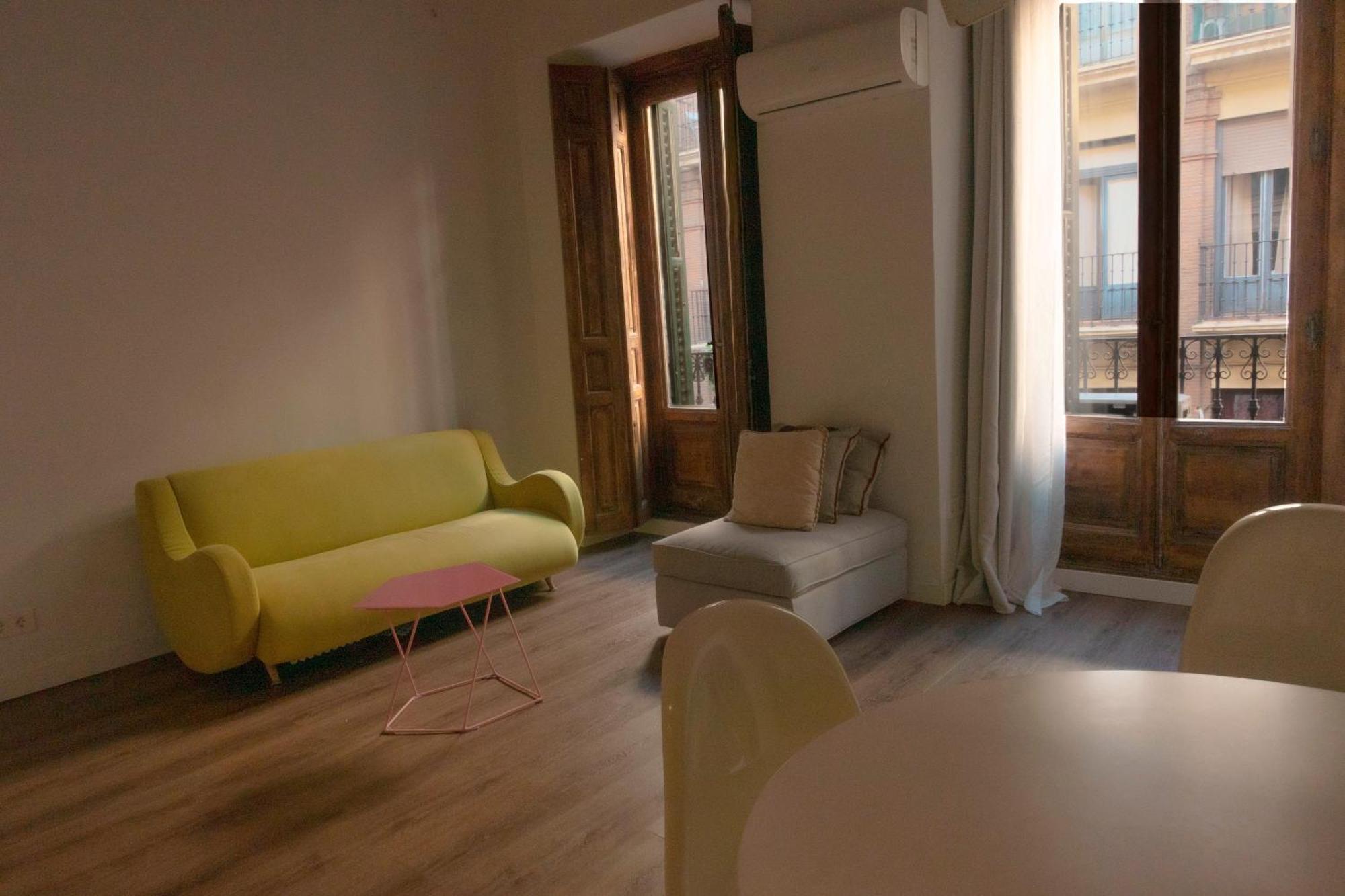 Hortaleza 4, Preciso Estudio En Chueca Junto A La Gran Via De Madrid Exterior photo